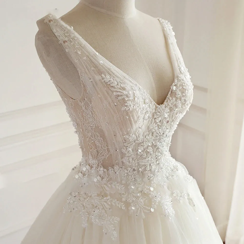 A-Line Sexy Backless Sleeveless V Neck Pleat Wedding Dress Embroidery Beaded A-Line Lace Bridal Gown