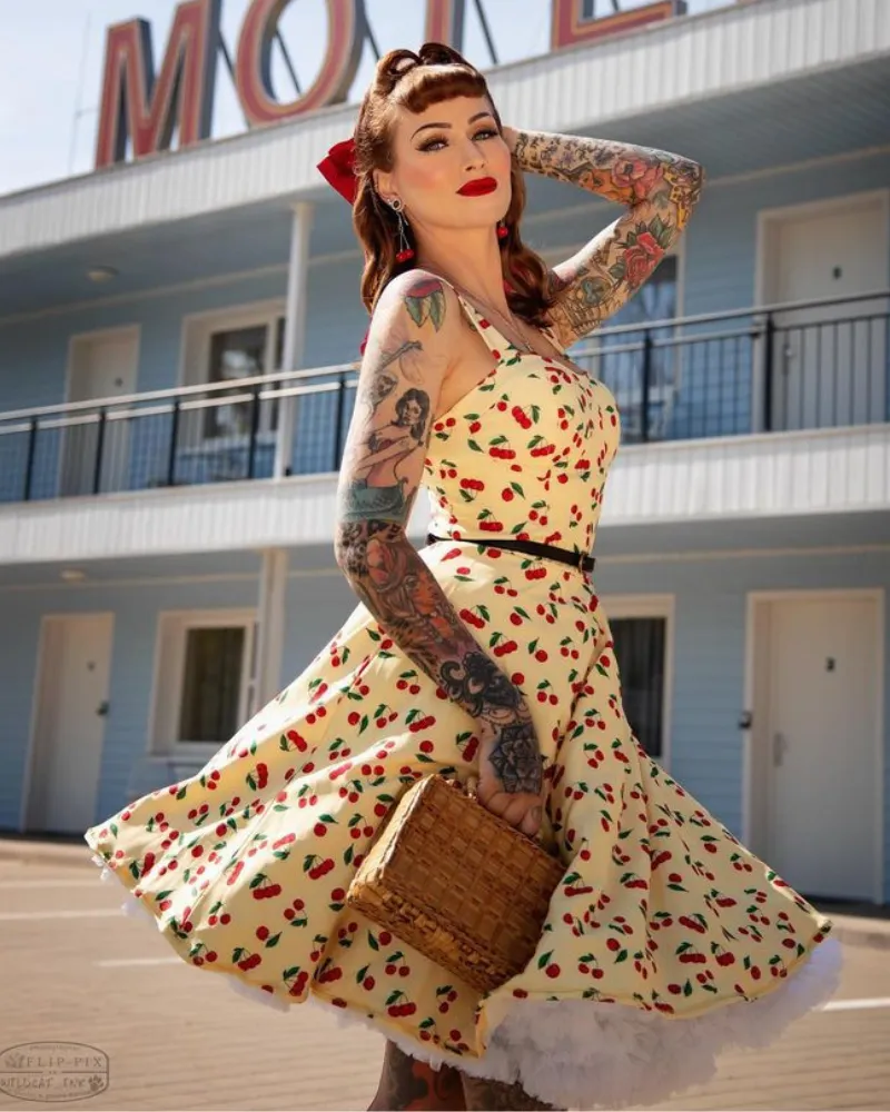 Fruit Printed Sweetheart Neck Flared 1950s Sleeveless A-Line Dress with Belt