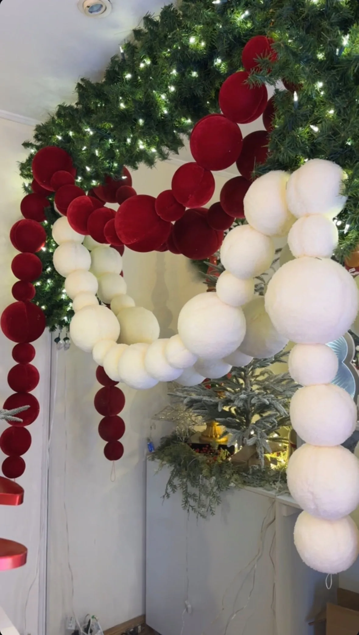 Guirnalda de esferas gigantes Tela VR  / Giant Ball fabric garland VR